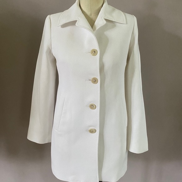 Banana Republic white buttonup jacket size XS. - Picture 2 of 10